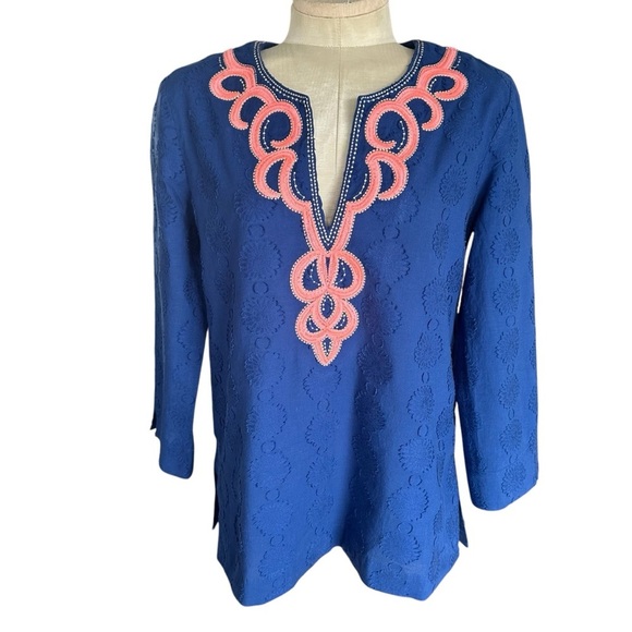 Lilly Pulitzer Tops - Lilly Pulitzer Amelia Island V Neck Tunic Top Navy Blue Beaded Coral Pink Med